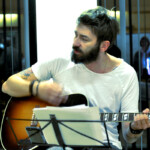 Daniel Scherf an der Guitarre